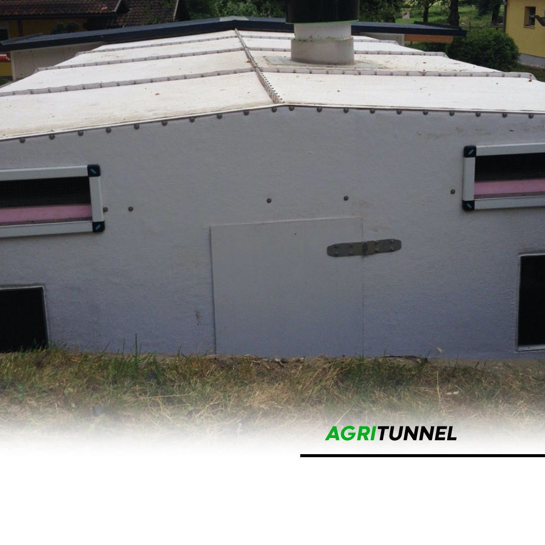 🐖🏠 AGRITUNNEL – A smarter way to manage weaning
What if you could replace traditional buildings with something more flexible, efficient and cost-effective? 👀
AGRITUNNEL is a modular insulated fiberglass structure, designed for piglet weaning — but adaptable to multiple uses. 🌱
Why it stands out:
🔧 Modular design → easy to install, expand, move or relocate
🌡️ High thermal insulation → thanks to 60 mm polyurethane panels
🌦️ Strong resistance to weather and wear
🧼 Easy to clean for better hygiene
⚙️ Fully customizable with a wide range of accessories
From ventilation systems to electrical panels and feeding solutions, everything is designed to create the ideal environment during a critical growth phase.
A real alternative to conventional buildings —
with advantages in both performance and cost 💪
❓Are your current structures as flexible as your needs?
#Agritech #Agritunnel #PigFarming #AnimalWelfare #FarmingSolutions #FarmInnovation 🐖🌾