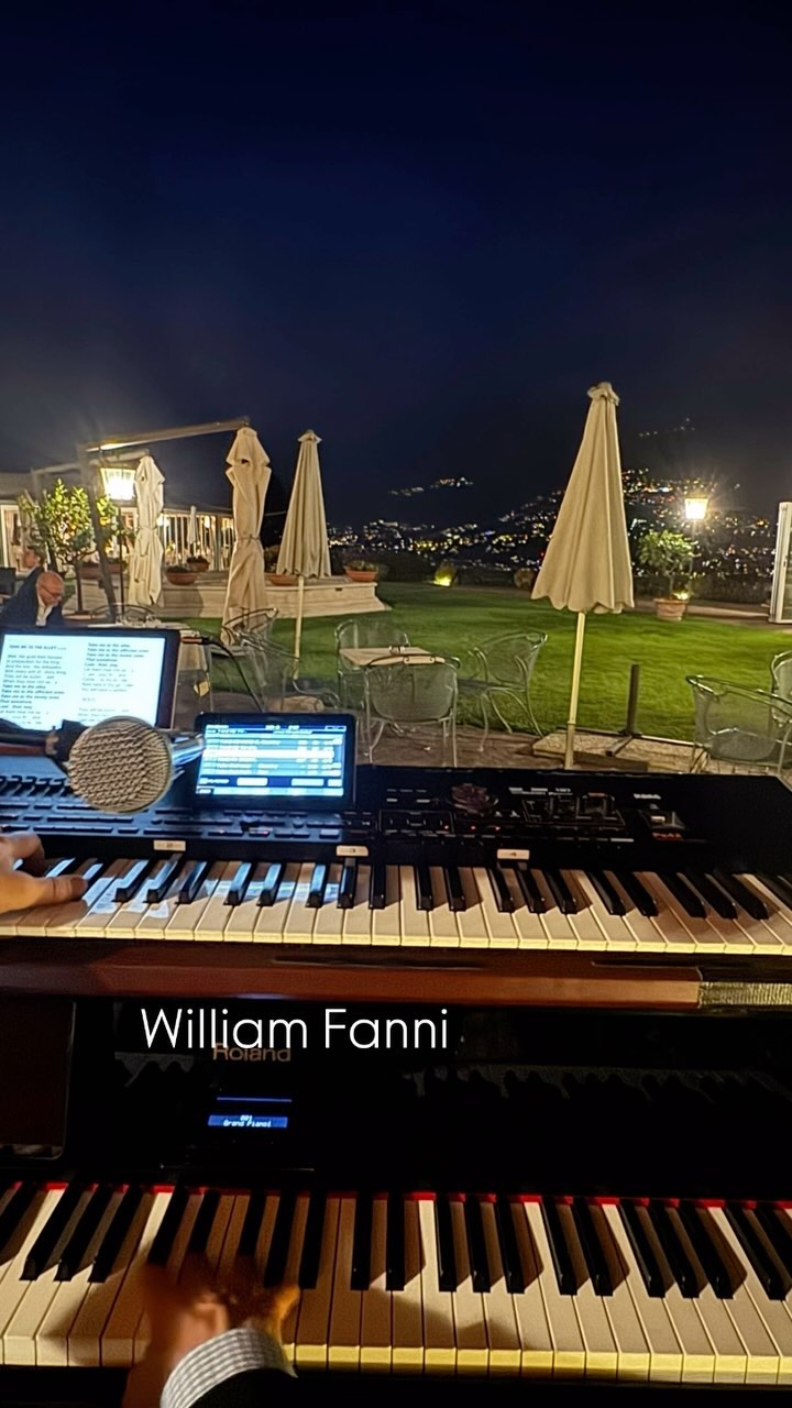 Magic night in Lugano. Thank you @_fanni.william_#pianist#luxuryhotel#pianobar#singer