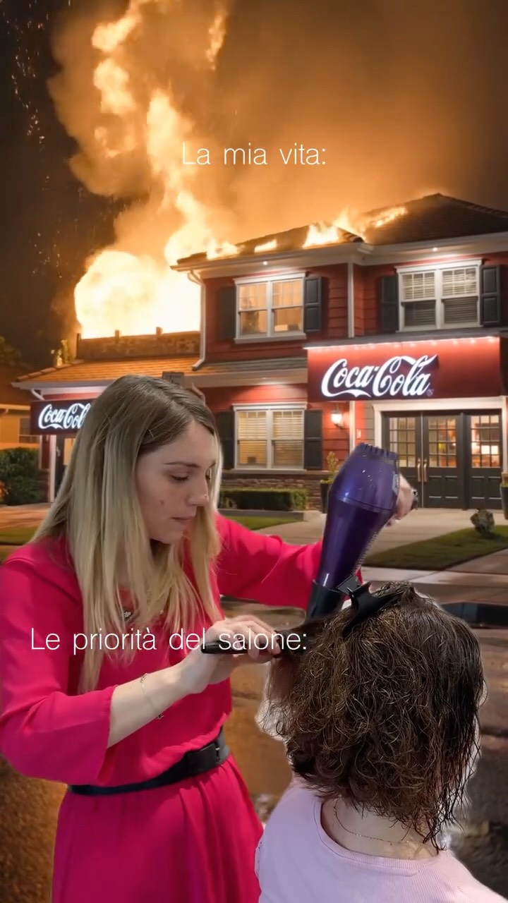Chi mi conosce lo sa quanto ami la Coca Cola, però ci sono delle priorità...🥤😭 #numero3hairstyle #hairstylist #funnyreels #cocacola #ilovecocacola #saloneparrucchieri